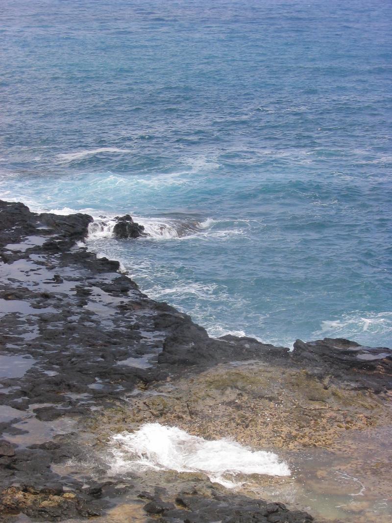 2003/05(May)/03(Hawaii)/Spouting Horn/800x600_2003-05-25-56-Spouting-Horn.JPG